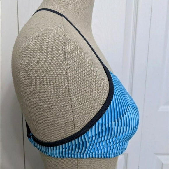 NWT Nike Sporty Criss Cross Bikini Top - Picture 3 of 7